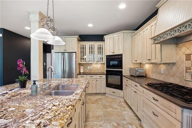 404 Billings Farm Drive, Canton, GA 30115