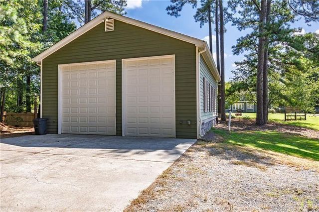 404 Billings Farm Drive, Canton, GA 30115