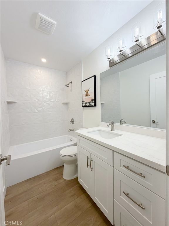 Image 13 of property listing at 212 S Kraemer 2208, Placentia, CA 92870