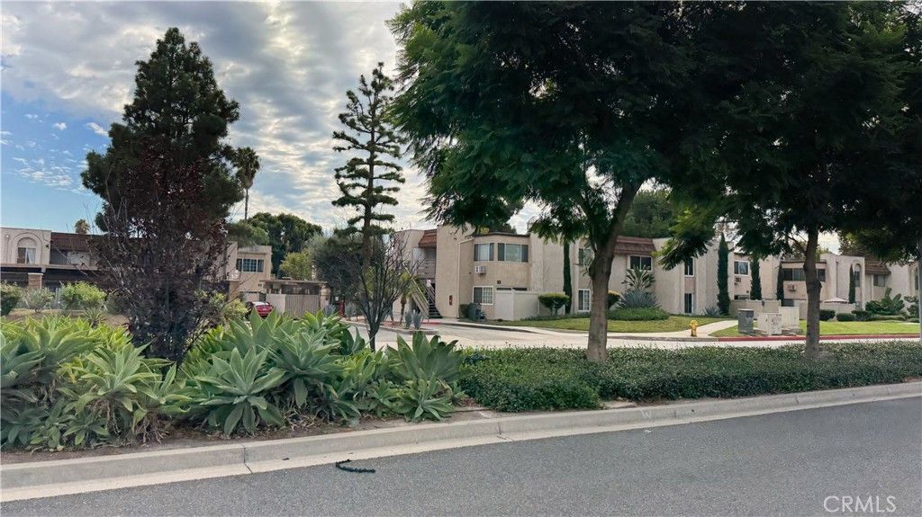 Image 16 of property listing at 212 S Kraemer 2208, Placentia, CA 92870