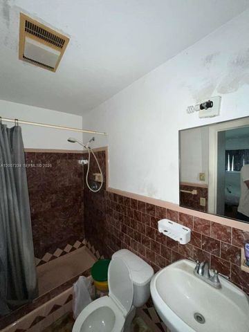 6841 SW 16th Ct, Pembroke Pines, FL 33023