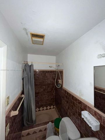 6841 SW 16th Ct, Pembroke Pines, FL 33023