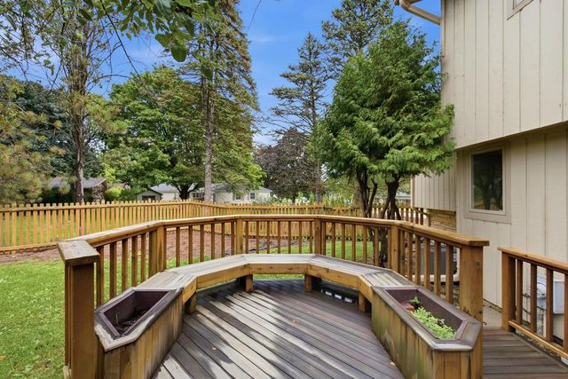 8894 Greenmeadow LANE, Greendale, WI 53129