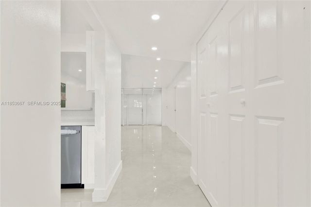 8320 Sands Point Boulevard M107, Tamarac, FL 33321