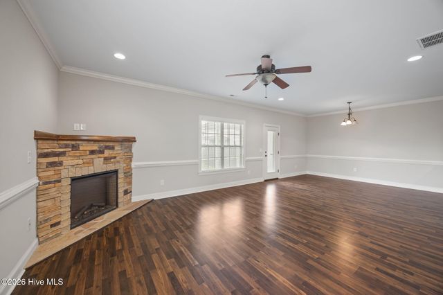 2019 Leighton Drive A, Greenville, NC 27834
