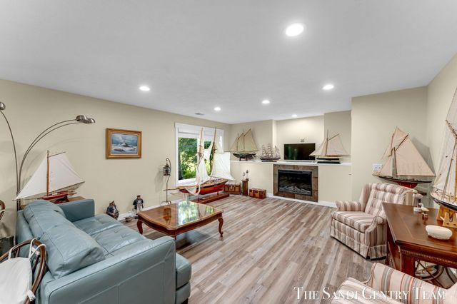 17952 Spring Tree Court, Spring Lake Twp, MI 49456