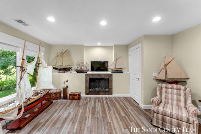 17952 Spring Tree Court, Spring Lake Twp, MI 49456