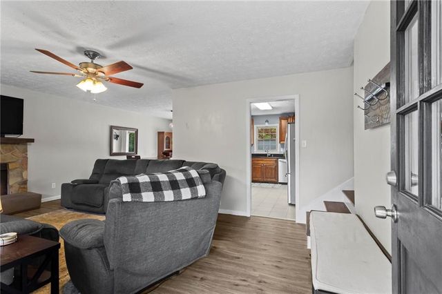 4593 Mars NW Court, Acworth, GA 30101