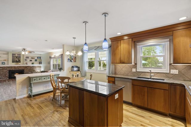 2034 BUCKINGHAM DR, Jamison, PA 18929