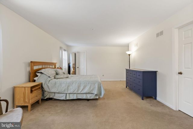 2034 BUCKINGHAM DR, Jamison, PA 18929