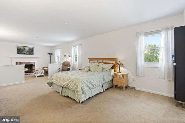 2034 BUCKINGHAM DR, Jamison, PA 18929