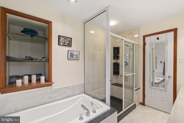 2034 BUCKINGHAM DR, Jamison, PA 18929