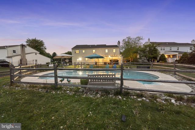 2034 BUCKINGHAM DR, Jamison, PA 18929
