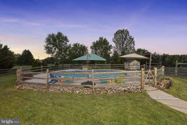 2034 BUCKINGHAM DR, Jamison, PA 18929
