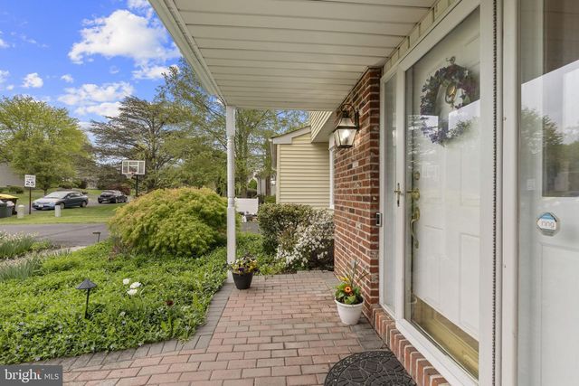 2034 BUCKINGHAM DR, Jamison, PA 18929