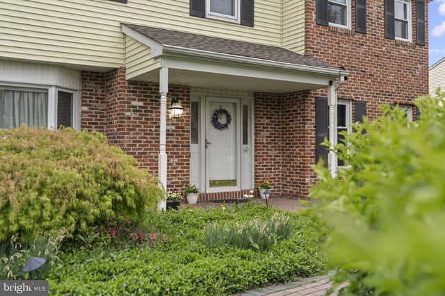 2034 BUCKINGHAM DR, Jamison, PA 18929