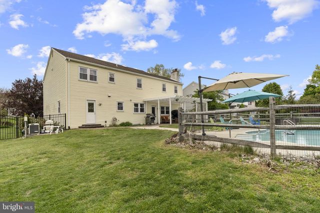 2034 BUCKINGHAM DR, Jamison, PA 18929