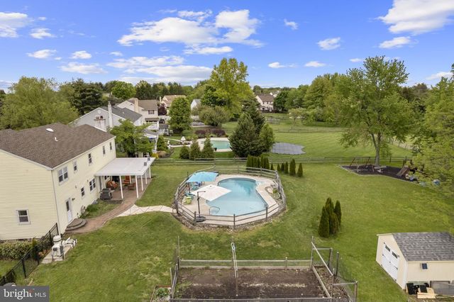 2034 BUCKINGHAM DR, Jamison, PA 18929