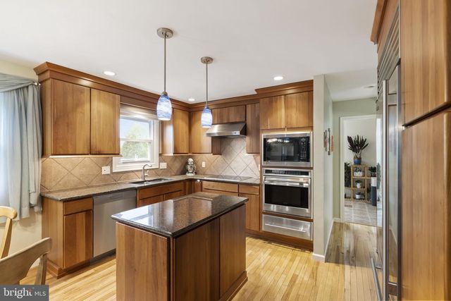 2034 BUCKINGHAM DR, Jamison, PA 18929