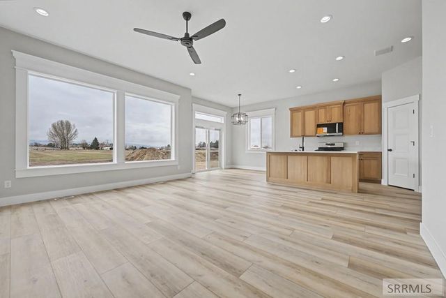 3634 Kingsboro Avenue, Ammon, ID 83406