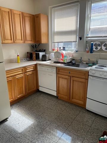 213 Chestnut Hill Ave, Boston, MA 02135