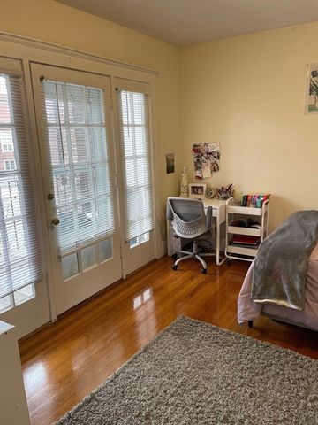 213 Chestnut Hill Ave, Boston, MA 02135