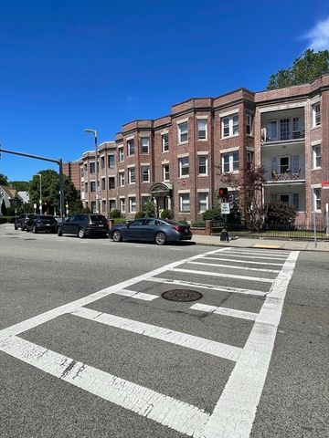 213 Chestnut Hill Ave, Boston, MA 02135