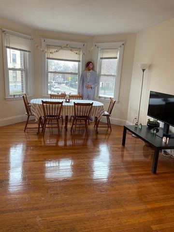213 Chestnut Hill Ave, Boston, MA 02135