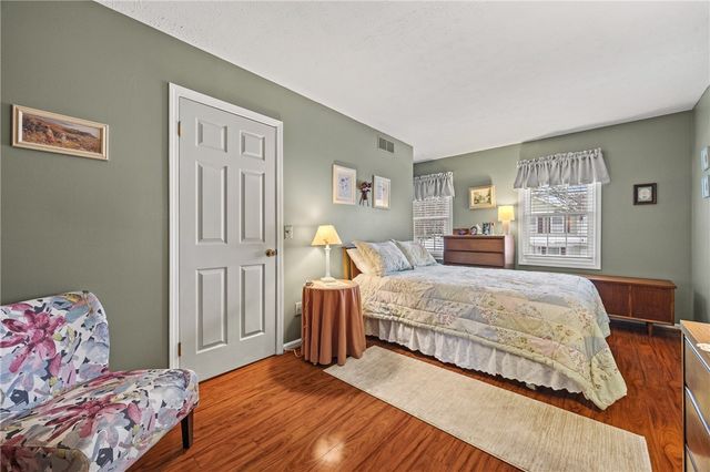 14 Braintree Crescent, Penfield, NY 14526