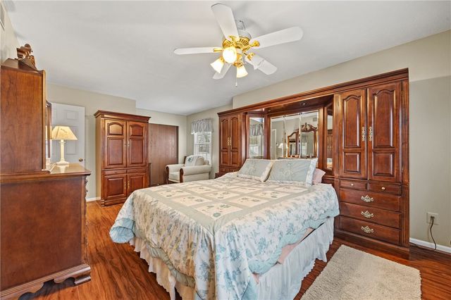 14 Braintree Crescent, Penfield, NY 14526