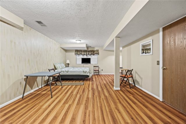 14 Braintree Crescent, Penfield, NY 14526