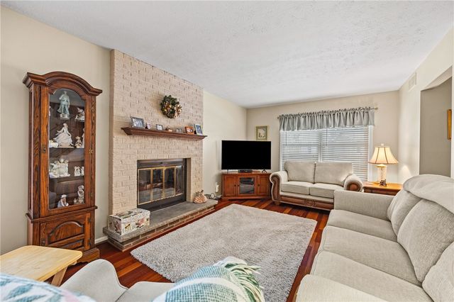 14 Braintree Crescent, Penfield, NY 14526