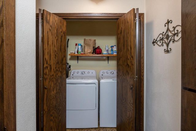 1017 E CAPITOL DRIVE, Appleton, WI 54911