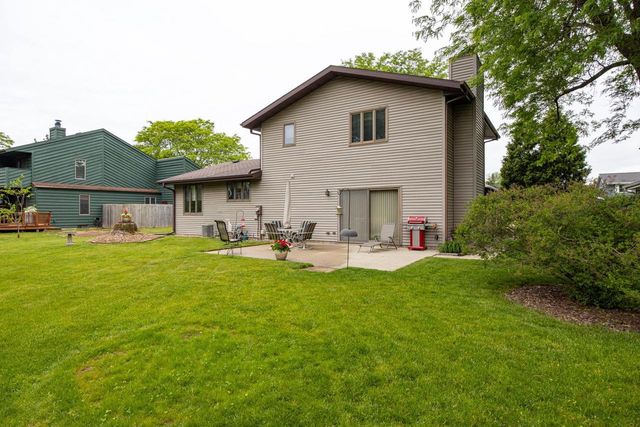 1017 E CAPITOL DRIVE, Appleton, WI 54911
