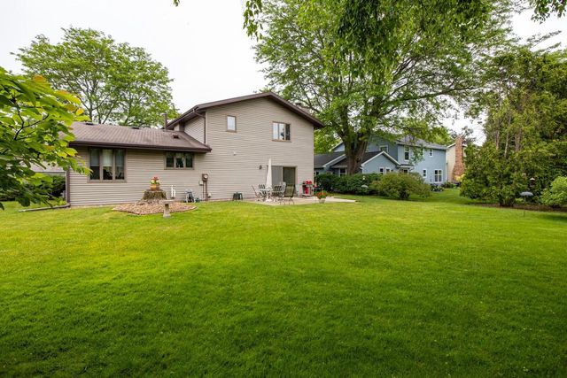 1017 E CAPITOL DRIVE, Appleton, WI 54911