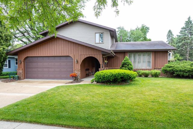 1017 E CAPITOL DRIVE, Appleton, WI 54911