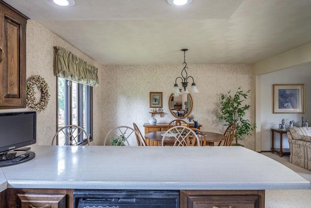1017 E CAPITOL DRIVE, Appleton, WI 54911