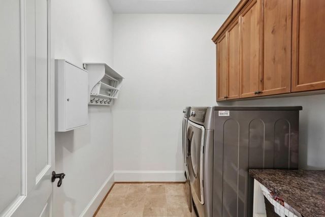 1170 Pine Ridge Road NE, Atlanta, GA 30324