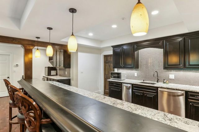 1170 Pine Ridge Road NE, Atlanta, GA 30324