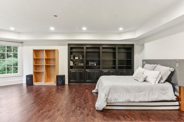 1170 Pine Ridge Road NE, Atlanta, GA 30324