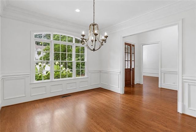 1170 Pine Ridge Road NE, Atlanta, GA 30324