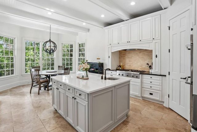 1170 Pine Ridge Road NE, Atlanta, GA 30324