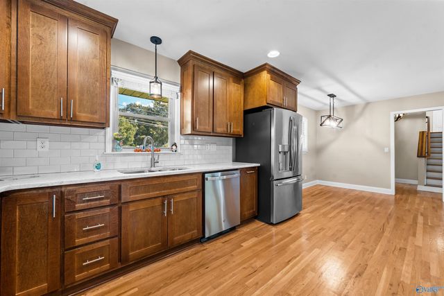 10020 Hampshire Drive SE, Huntsville, AL 35803
