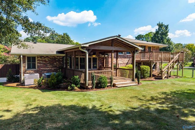10020 Hampshire Drive SE, Huntsville, AL 35803