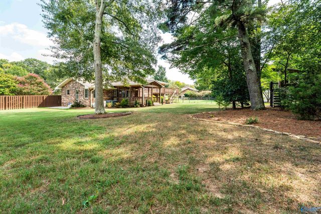 10020 Hampshire Drive SE, Huntsville, AL 35803