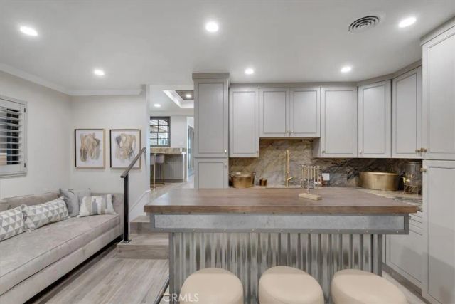 2808 W Oceanfront, Newport Beach, CA 92663