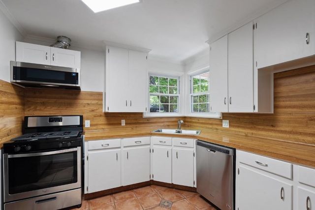 1212 Bentwood RD, Austin, TX 78722