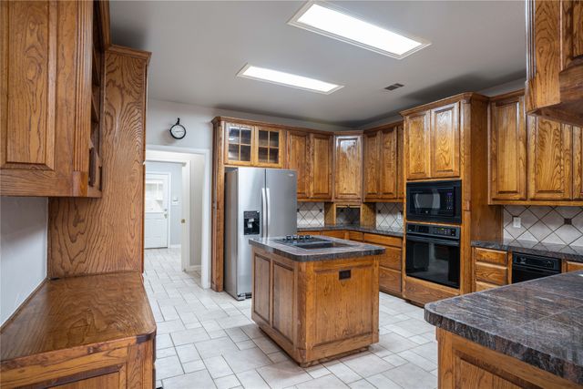 250 Timberleaf Drive, Double Oak, TX 75077