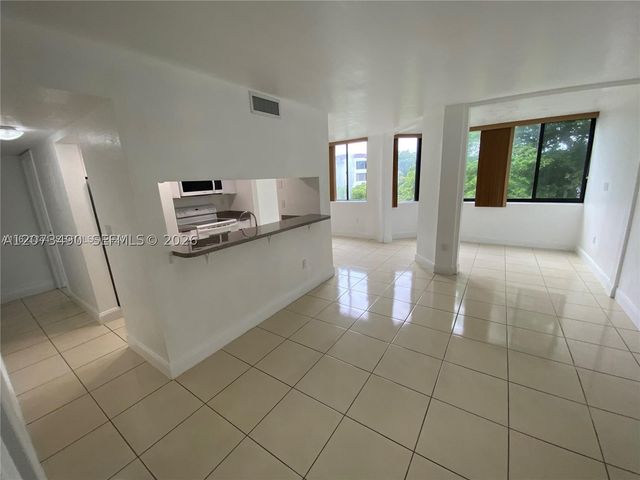 8365 SW 152nd Ave C-416, Miami, FL 33193