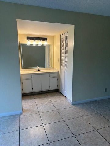 8050 W Mcnab Road 210, Tamarac, FL 33321